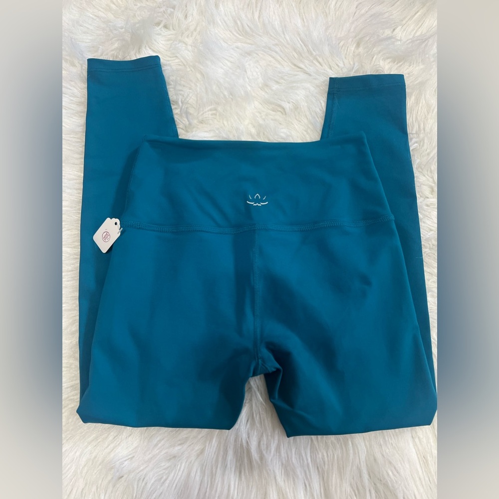 Beyond yoga leggings